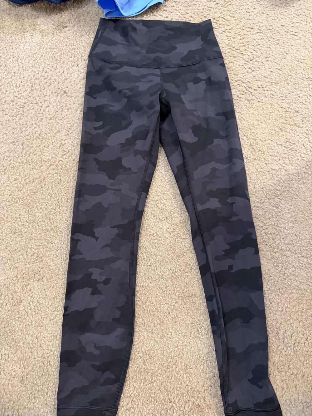 lululemon camo black activewear leggings size 4